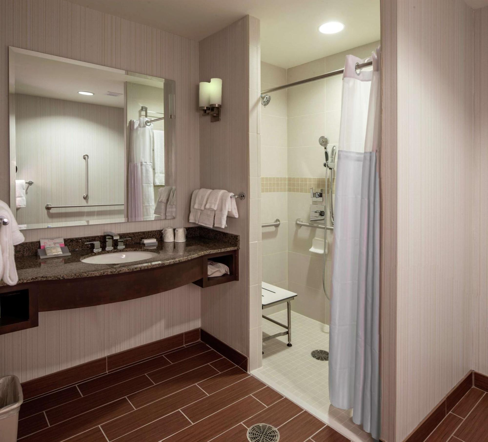 Hilton Garden Inn Uniontown Exterior photo